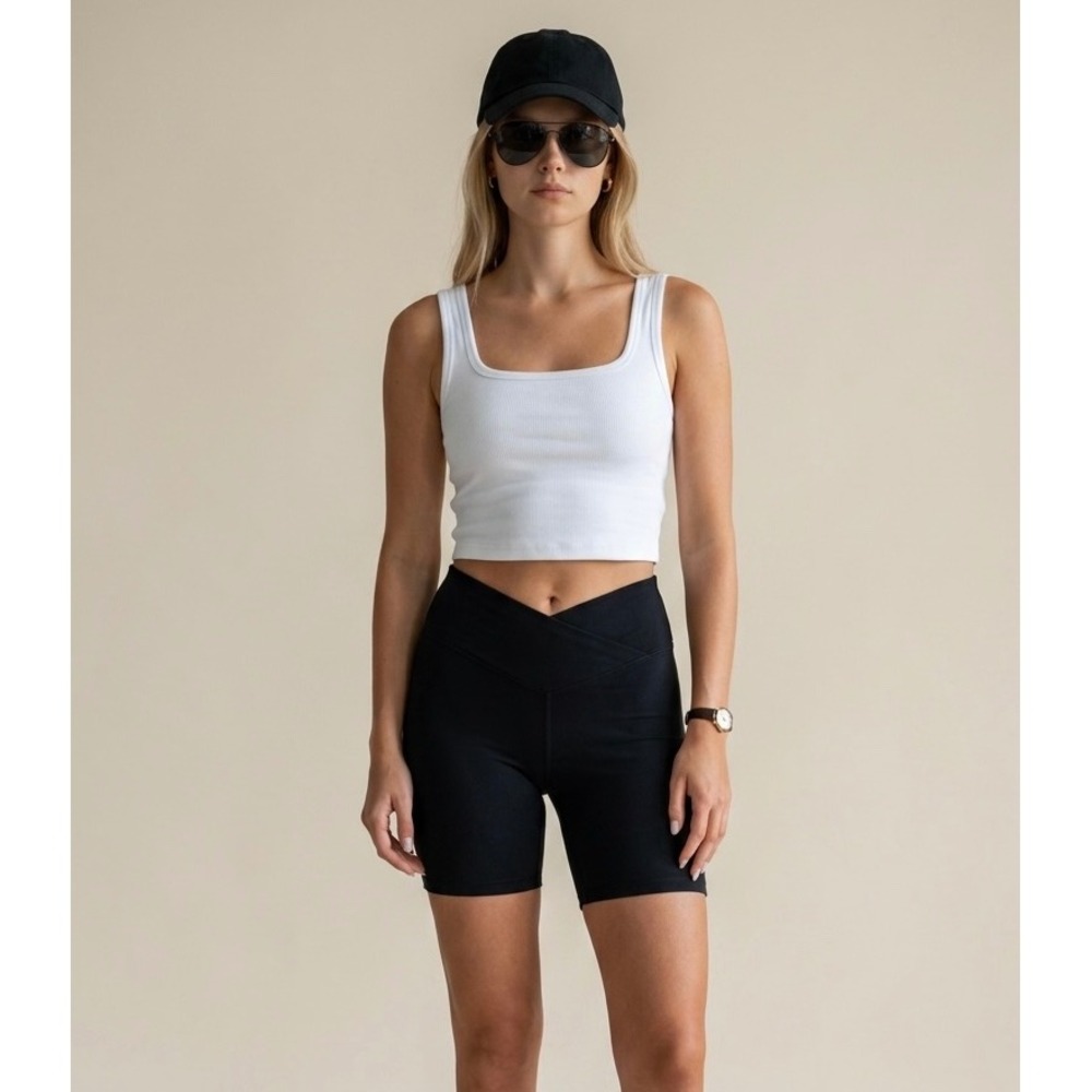 Garage Crossover V-Waist Biker Shorts Size Small Black Activewear Athleisure